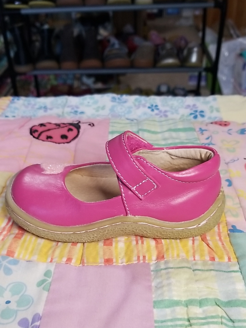 Livie & Luca Pink Leather Mary Jane Shoes with Pink Glitter Bird Size 6 Pio Pio - Picture 7 of 9